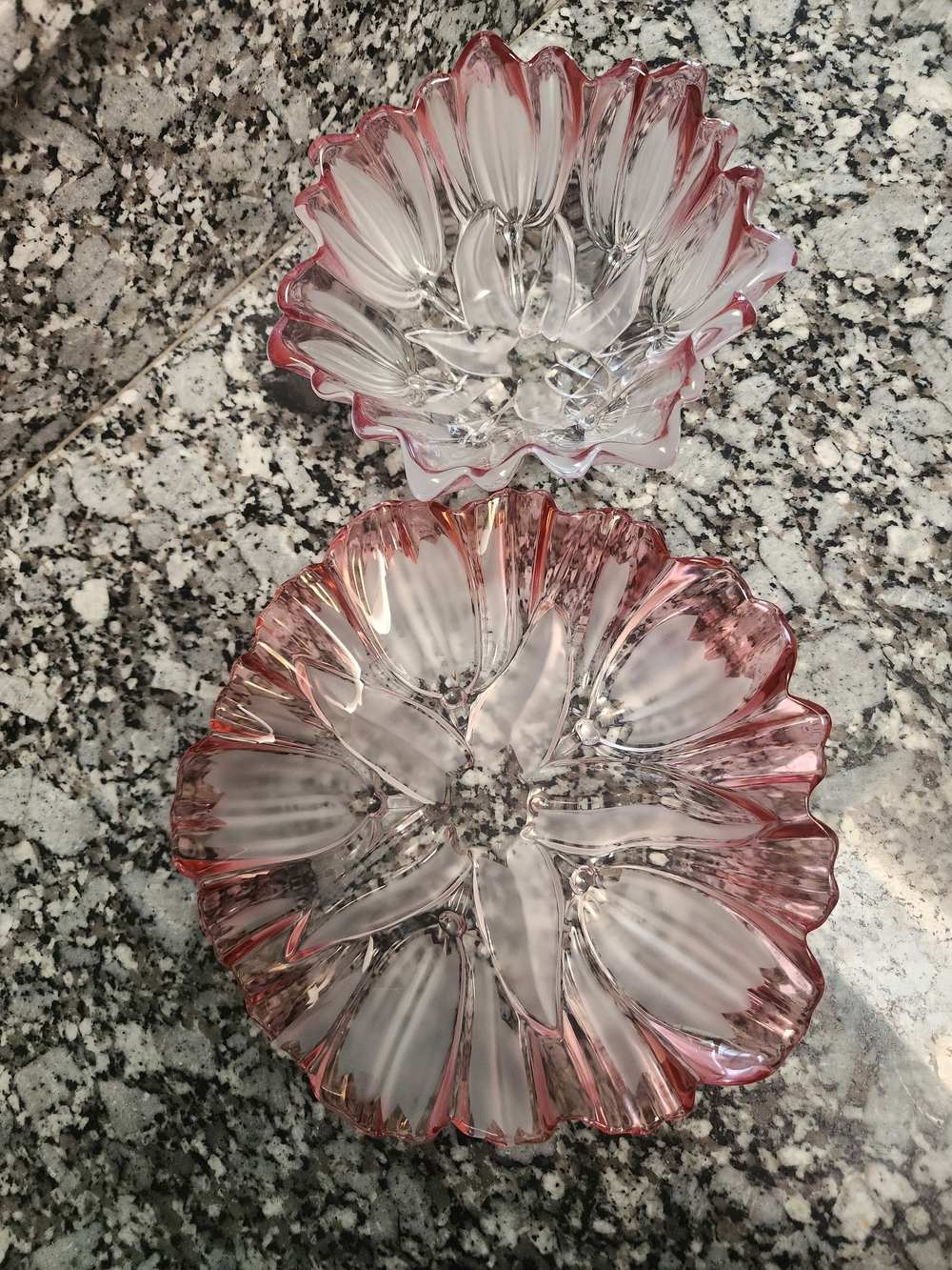 Mikasa Pink and Clear Glass Floral Bowls (Set of 2)